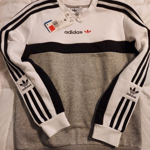 Youth boys Adidas crew neck sweatshirt